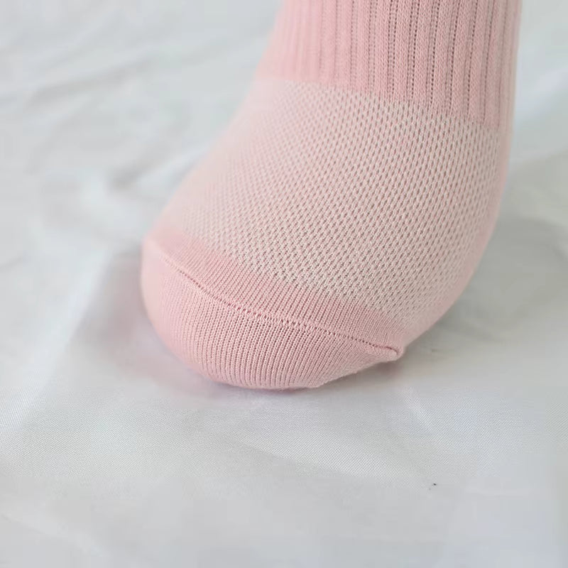 SilkHaven™ No-Slip Invisible Socks – 6 Pcs
